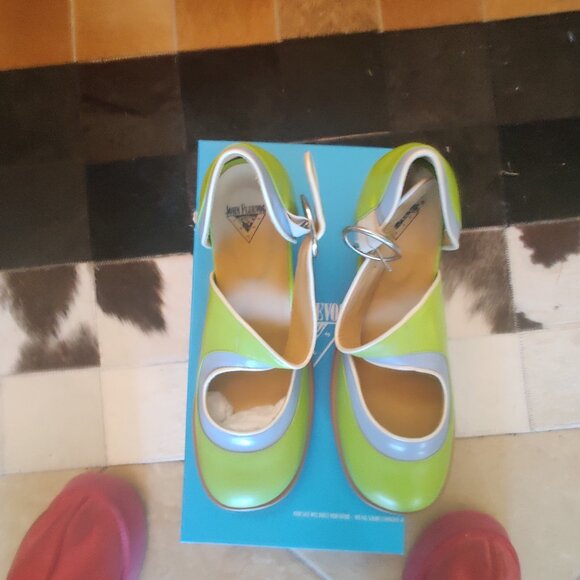 John Fluevog Elif shoes size 12W 10M New - Picture 2 of 4